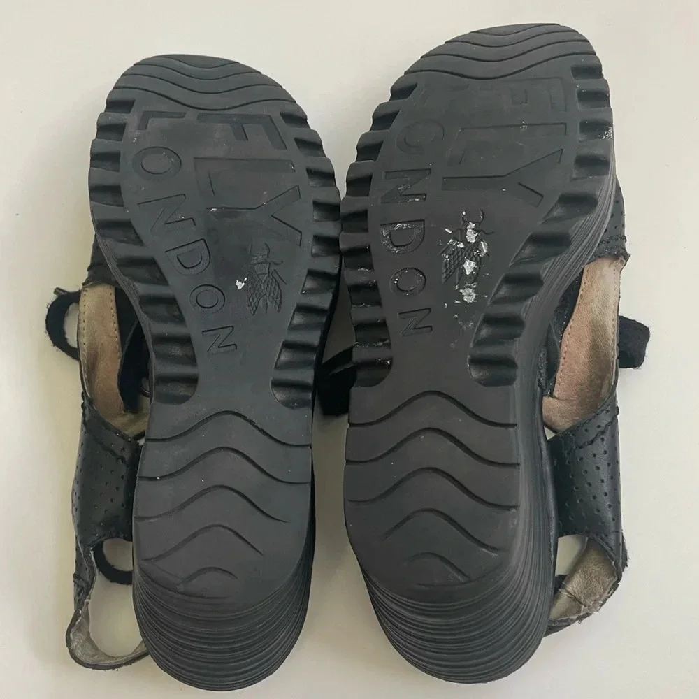 Fly London YLFA Lace Up Wedge Size 6.5